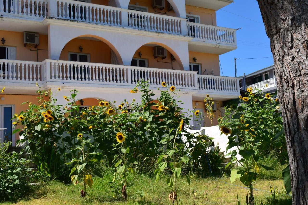 Red Sun Apartments Amoudi Ngoại thất bức ảnh