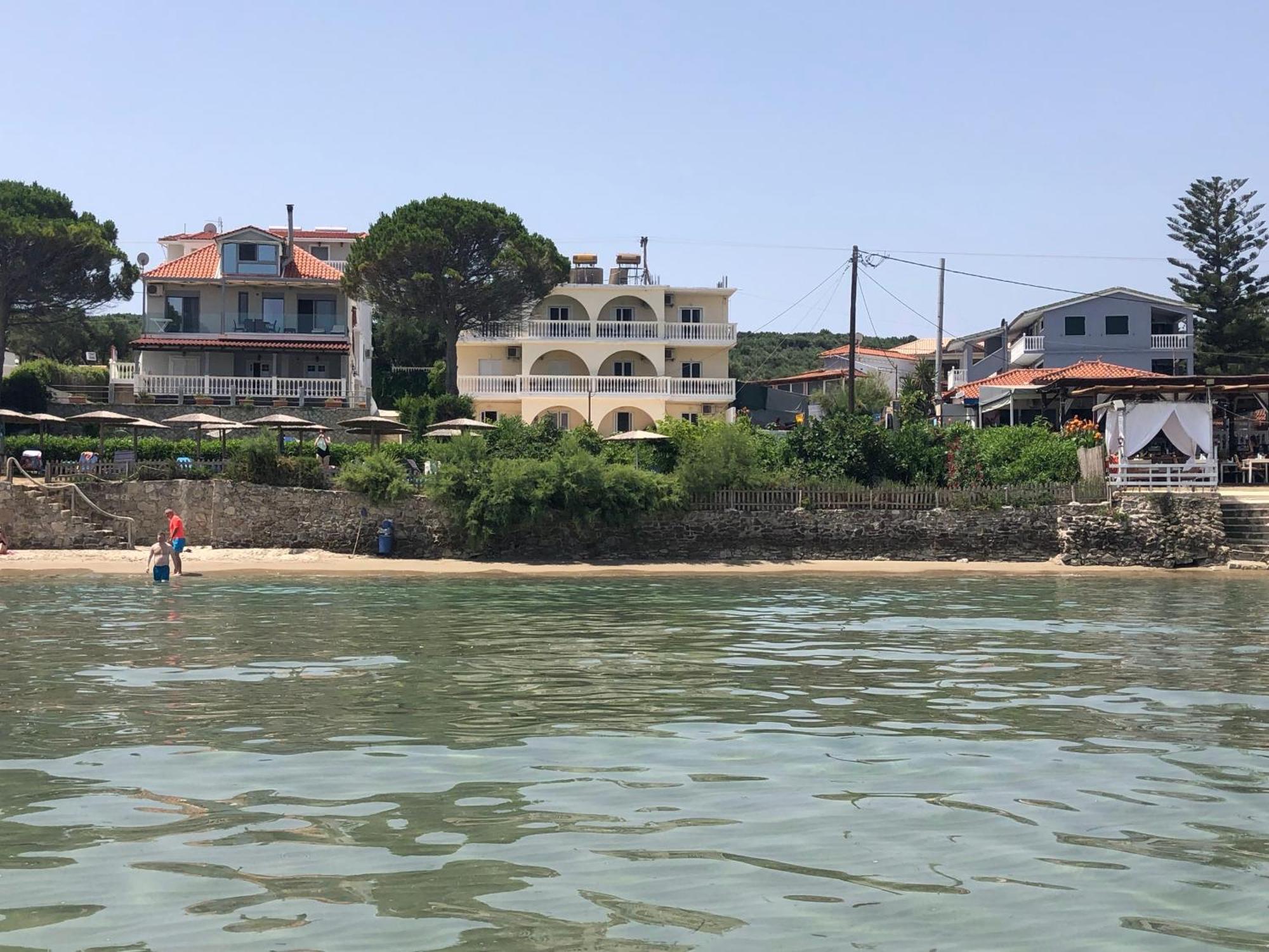 Red Sun Apartments Amoudi Ngoại thất bức ảnh